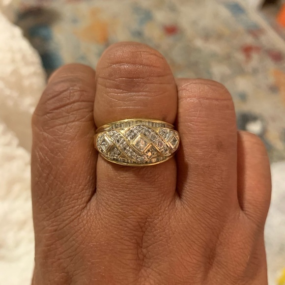 Big Beautiful 14k Diamond & Baguette Dome Ring - Picture 2 of 6